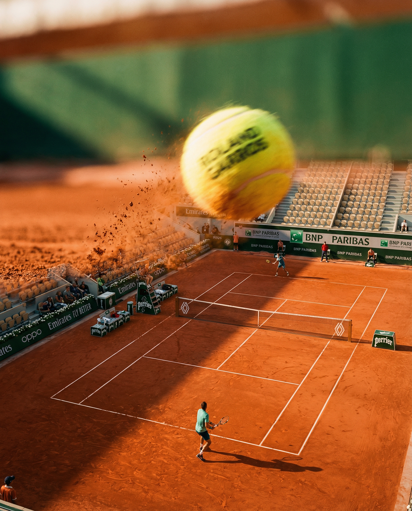 Balle de tennis sur la terre battue de Roland Garros 2026